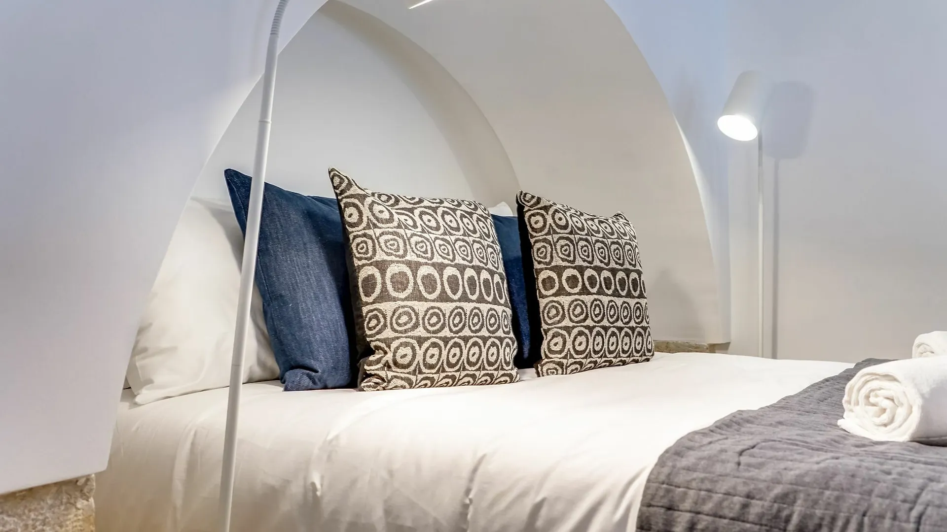 ליסבון Sweet Inn Apartment - Chiado Luxury פורטוגל